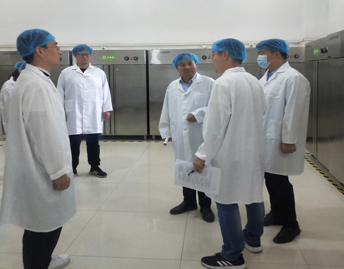 察看餐盘消毒设备 察看餐盘消毒设备