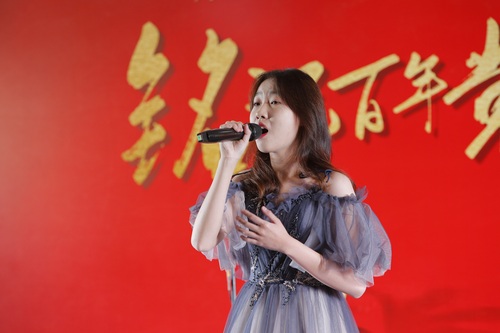 2307班田格菲《星》 2307班田格菲《星》