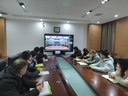 学校安全人员提前到位参会 学校安全人员提前到位参会